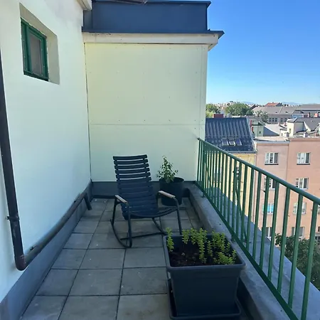Utulny V Centru S Velkou Terasou Appartement Ostrava